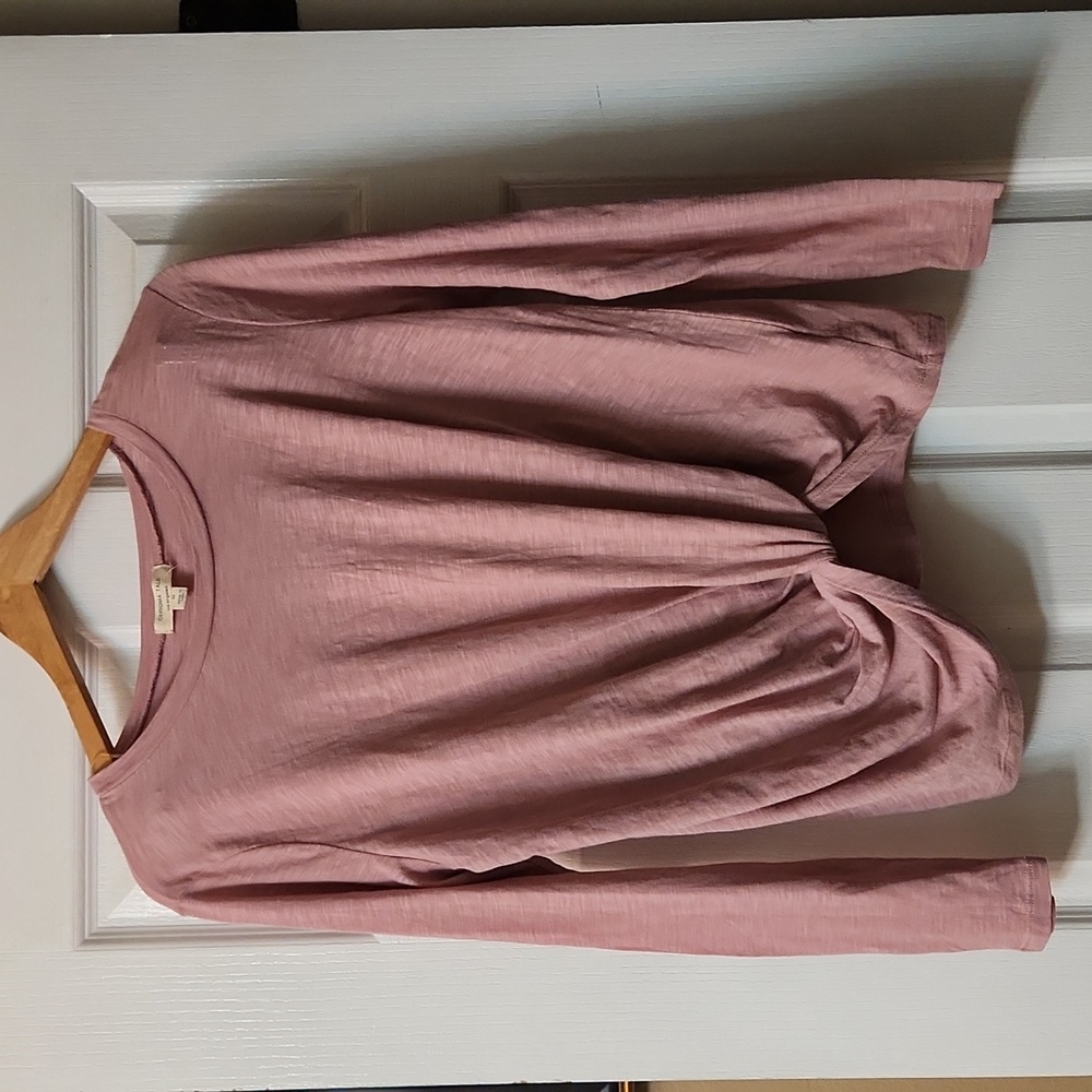 Chroma Tale Los Angeles Pink  top Size Medium
